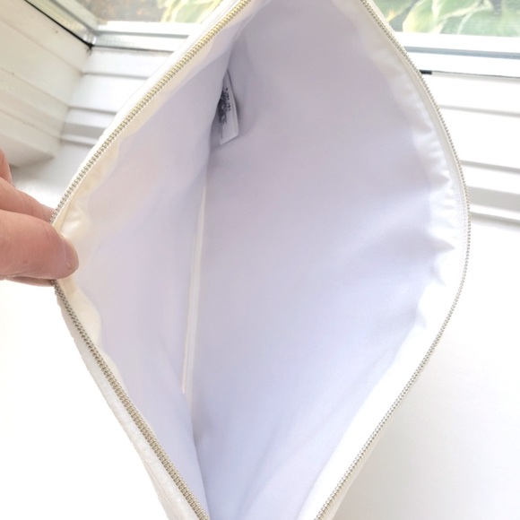 NEW Dior Floral Velvour Embossed Pouch - Picture 5 of 7